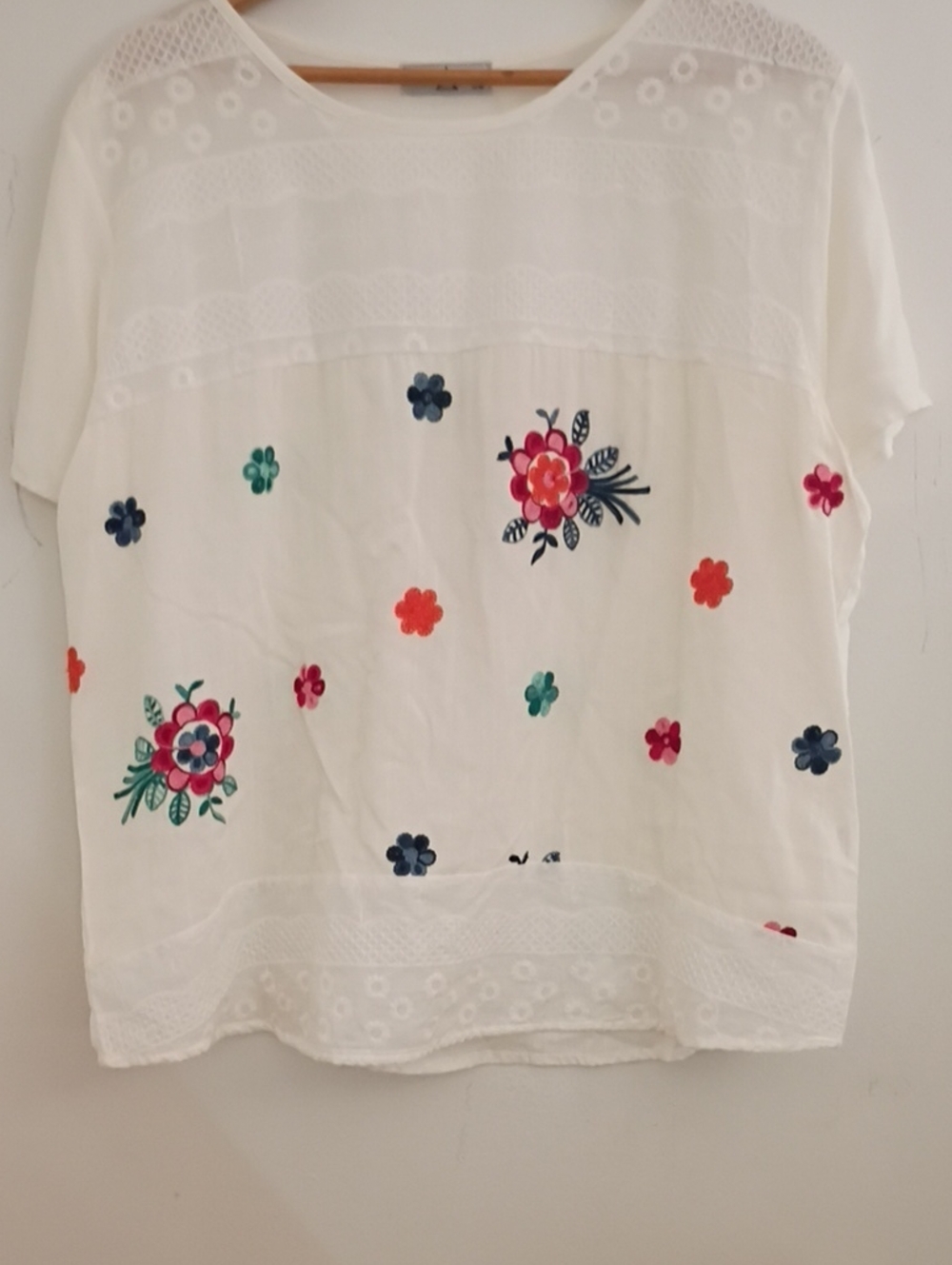 White Embroidered Floral Short-Sleeve Blouse